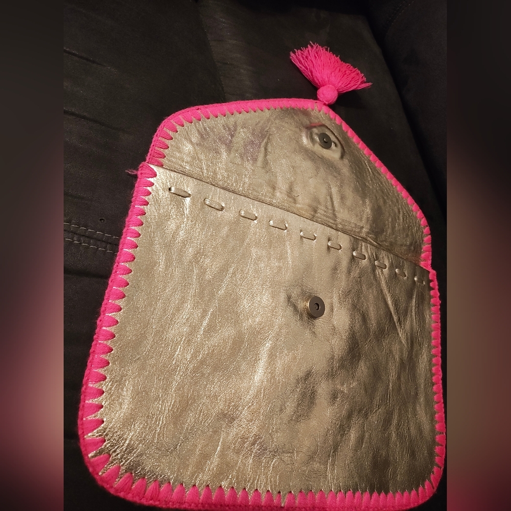 AMANO Gold BLING Tribal Envelope Purse - Picture 5 of 10